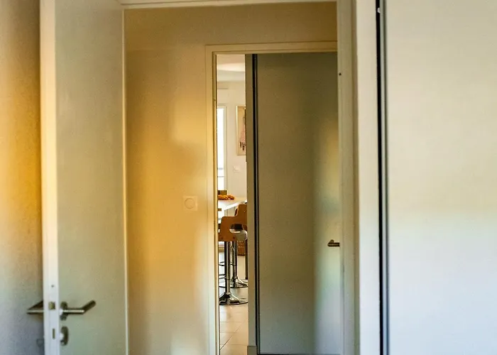 In Διαμέρισμα Μονπελιέ